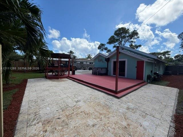 1033 Ne 34th Street Property Photo 1