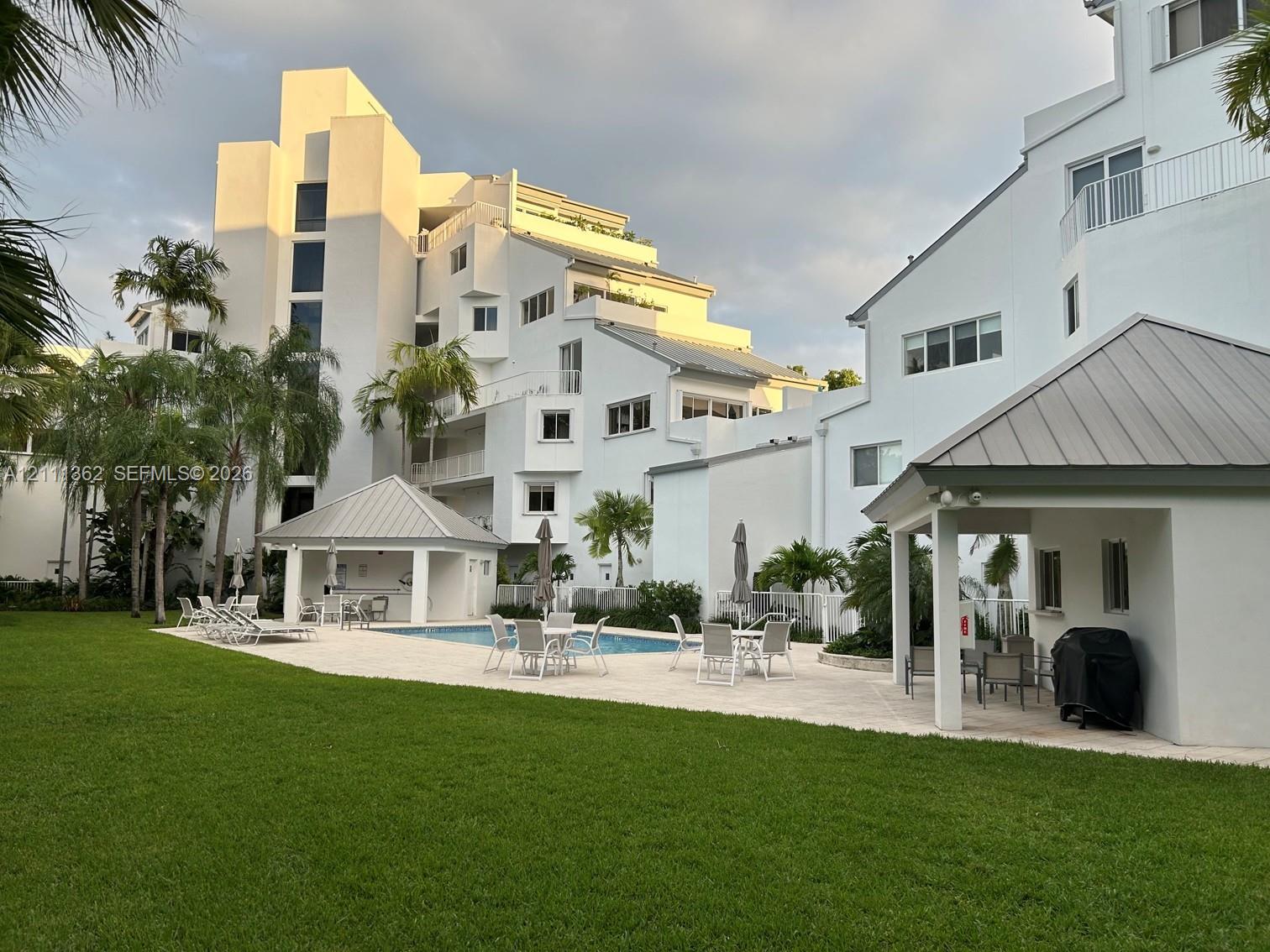 50 Ocean Lane Drive 404 Property Photo 1