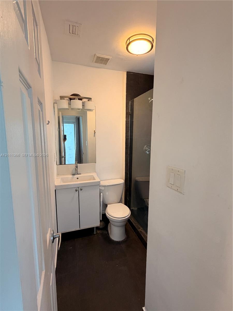 541 13th Street 9 Property Photo 8