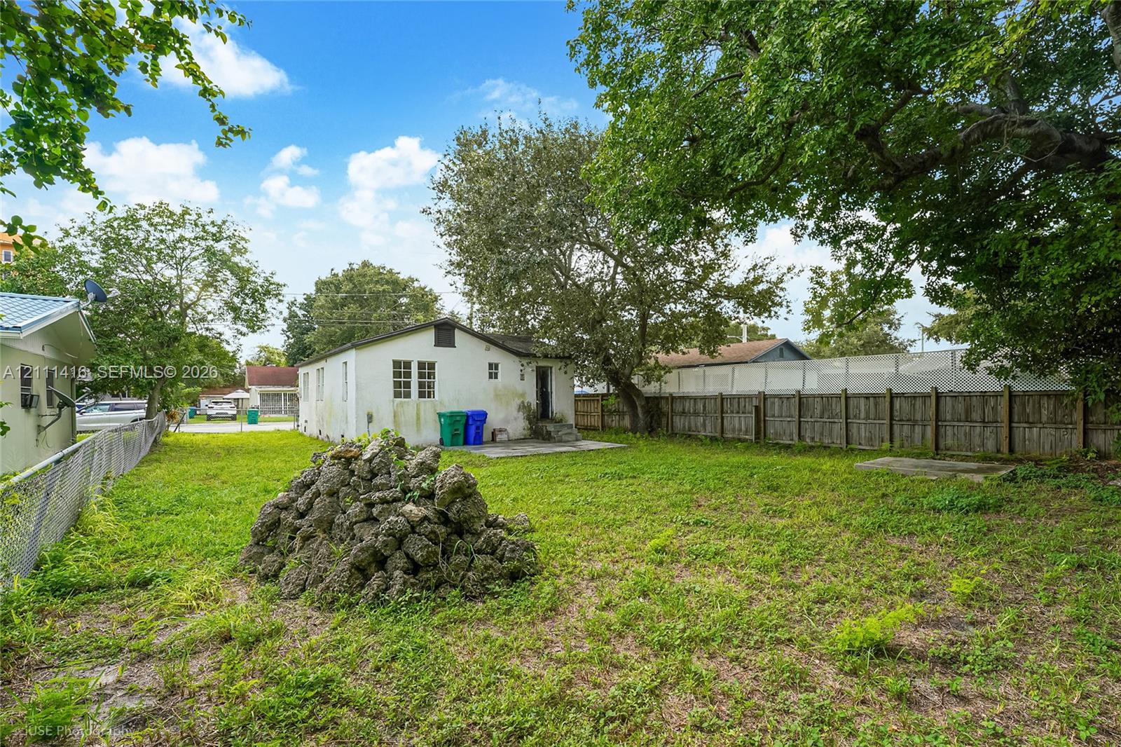 1053 Nw 55th Street Property Photo 3