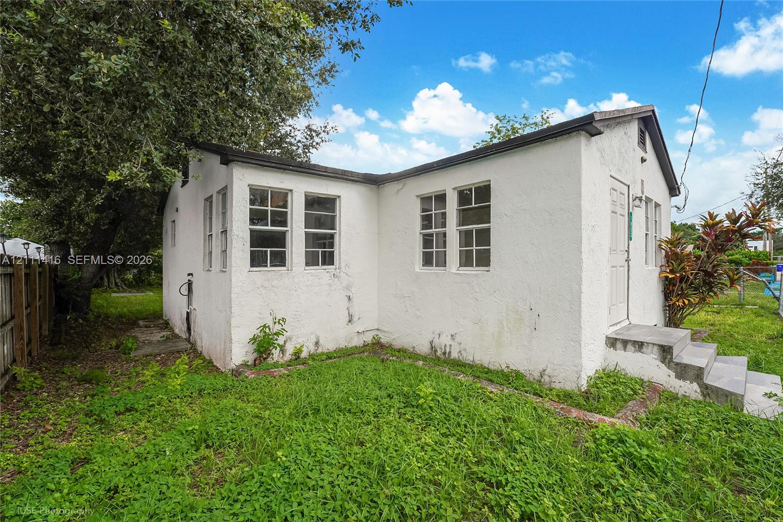1053 Nw 55th Street Property Photo 5