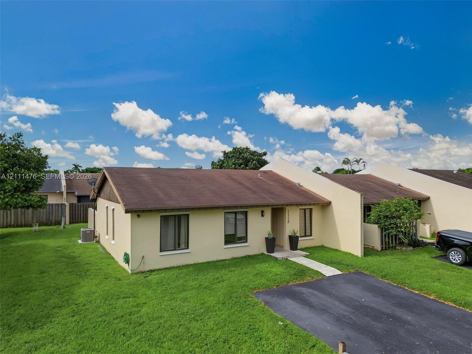 11720 Sw 122nd Place Property Photo 1
