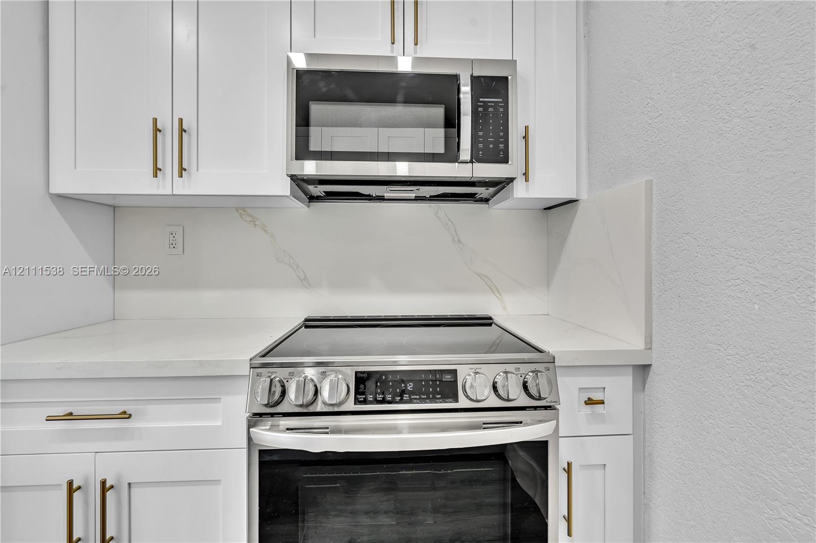 255 Ne 41st Street Property Photo 7