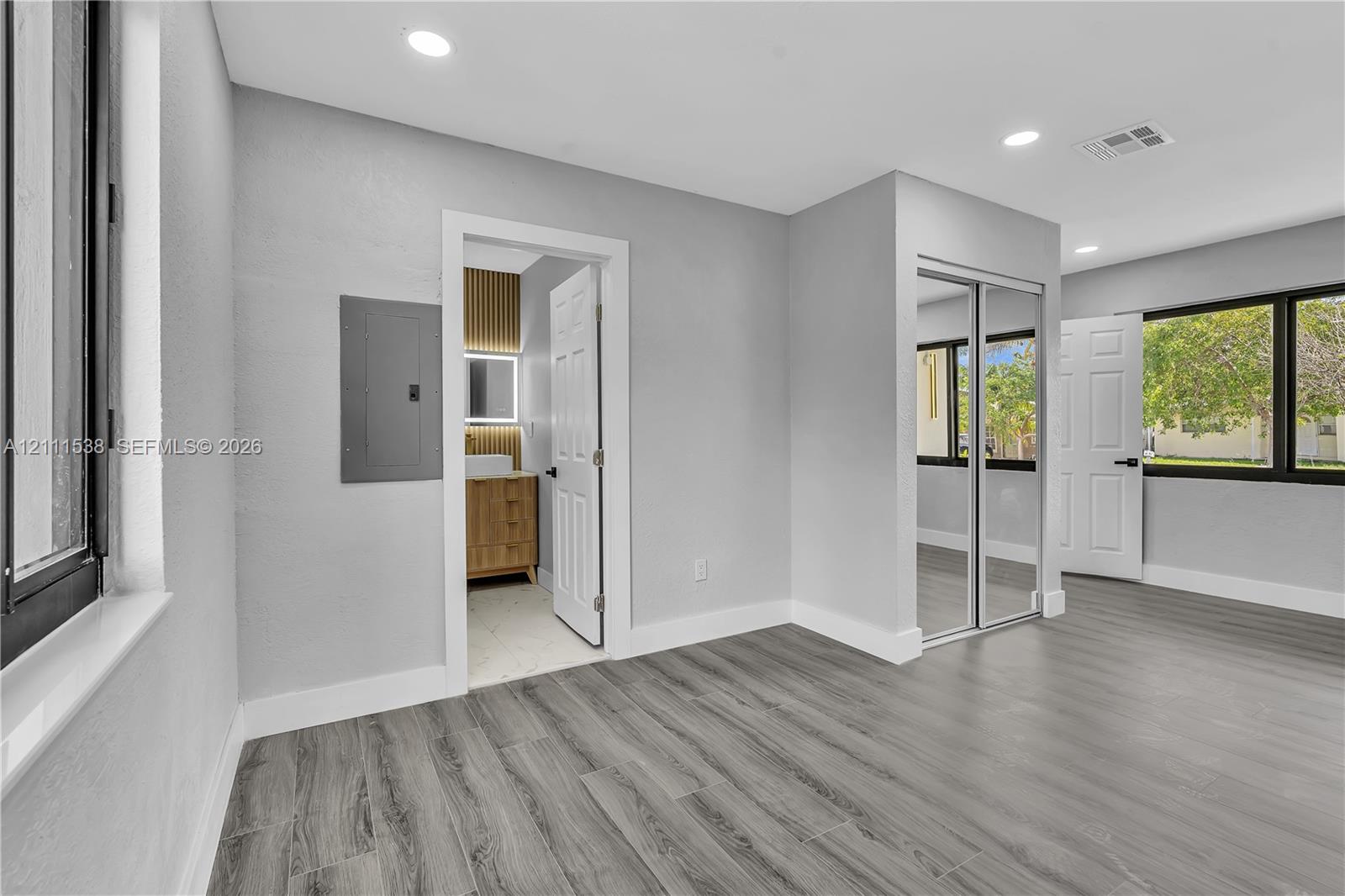 255 Ne 41st Street Property Photo 15