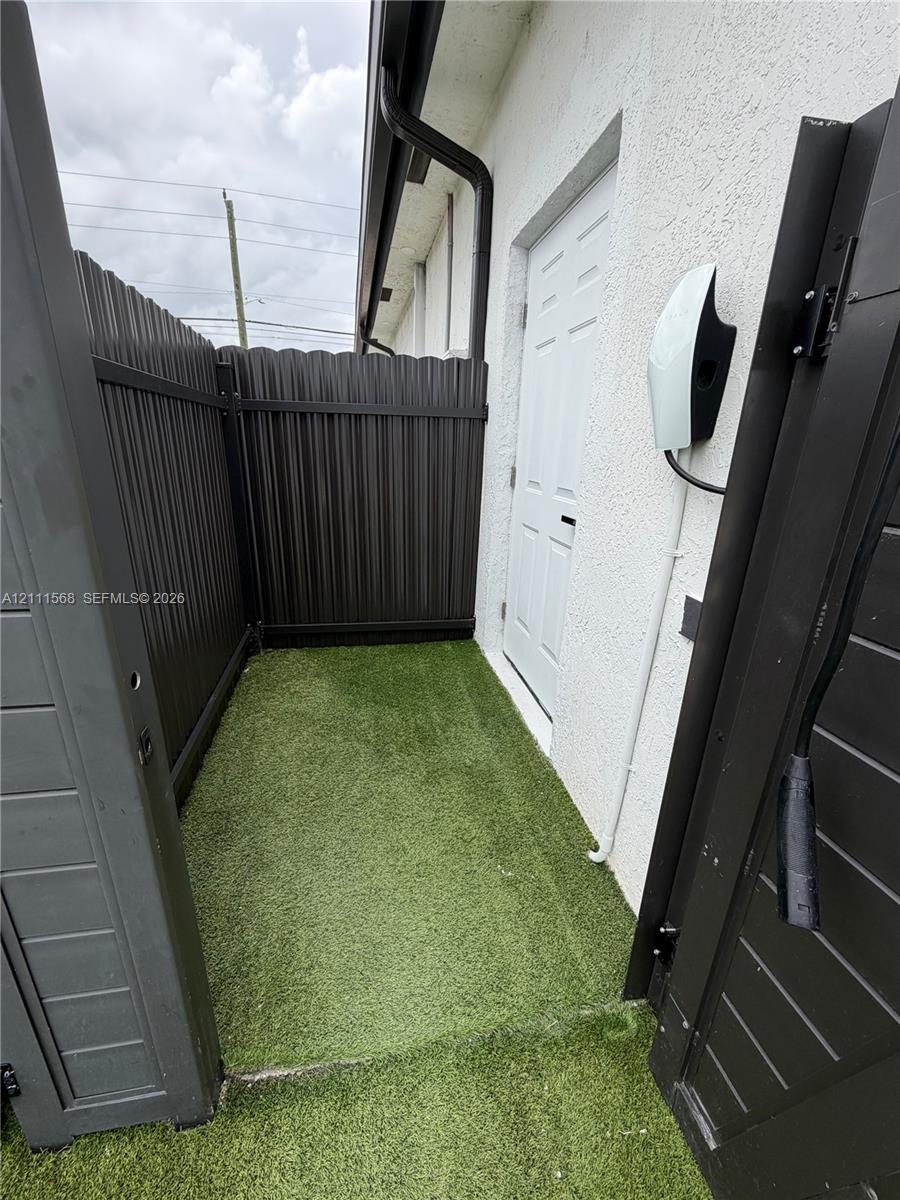 A12111568 Property Photo 1
