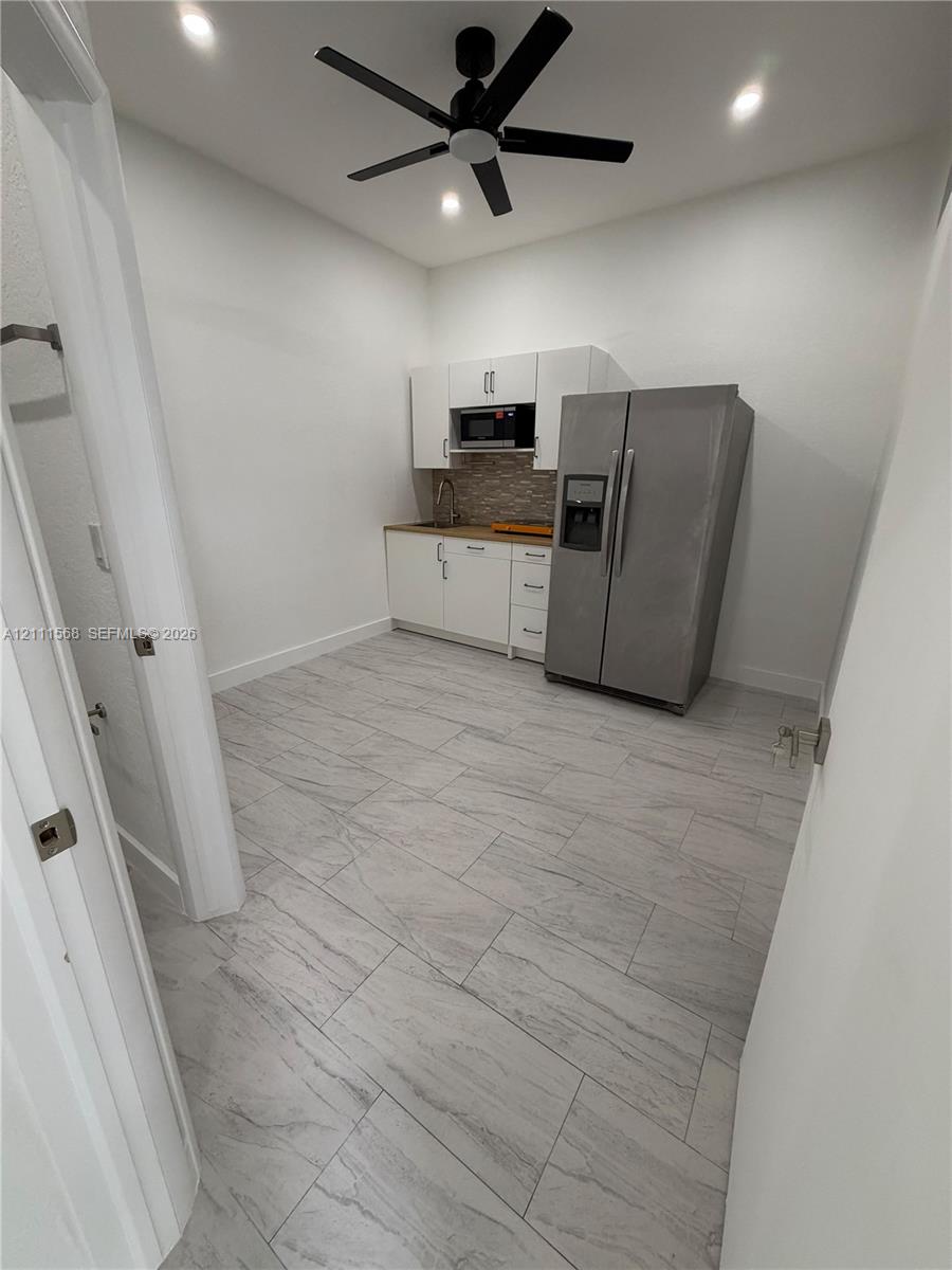 A12111568 Property Photo 4