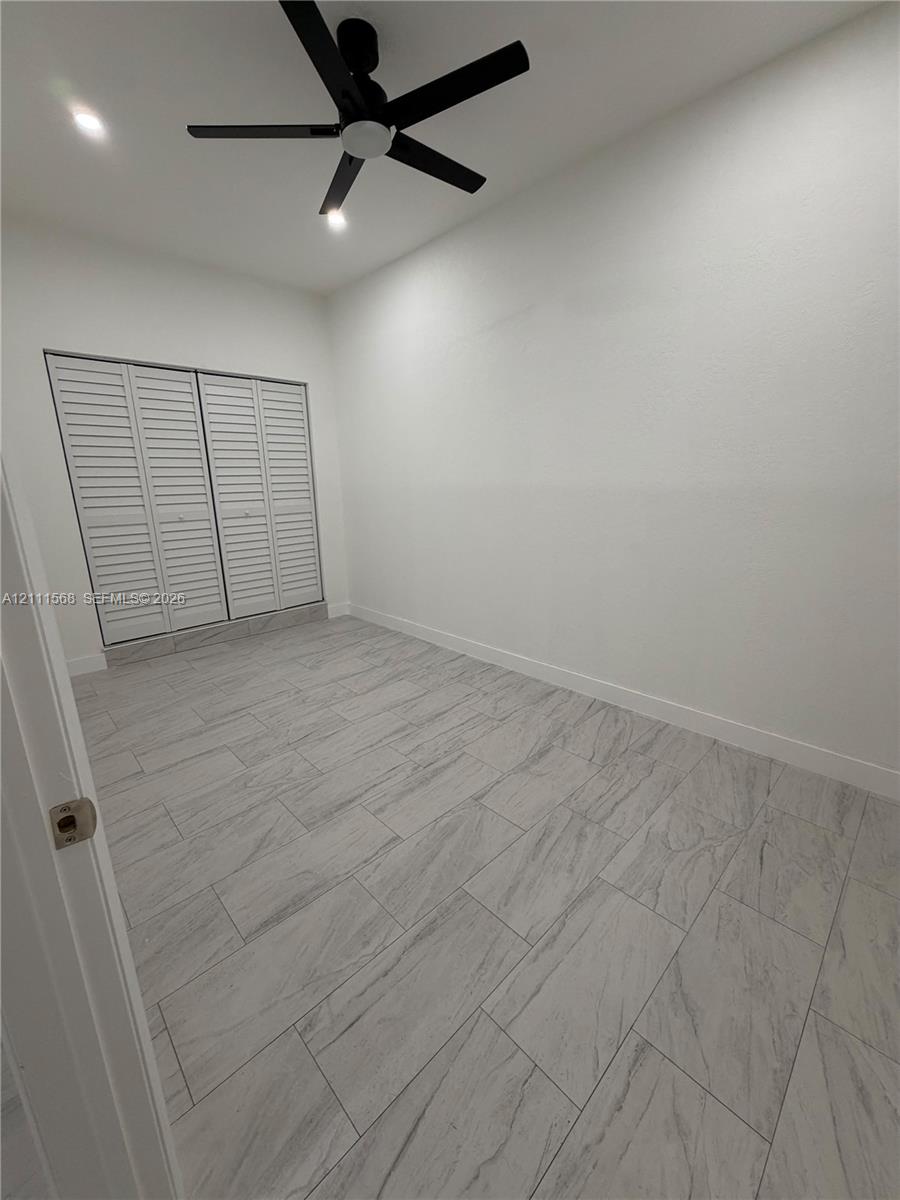 A12111568 Property Photo 9