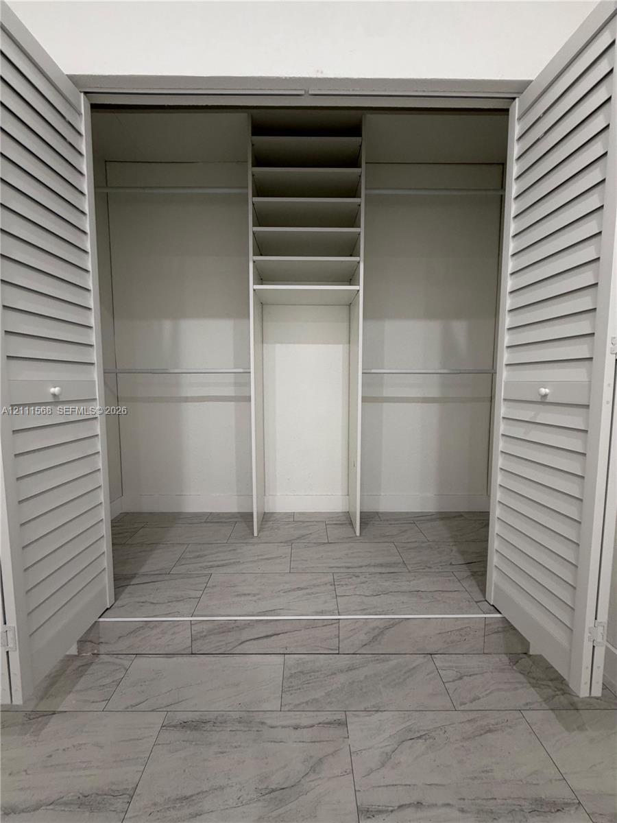 A12111568 Property Photo 10