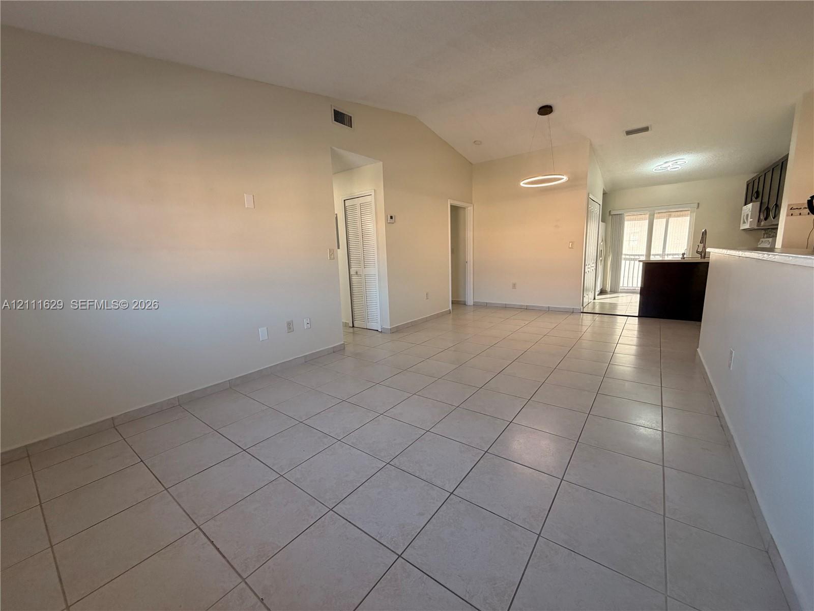 2425 W 76th Street 204 Property Photo 6