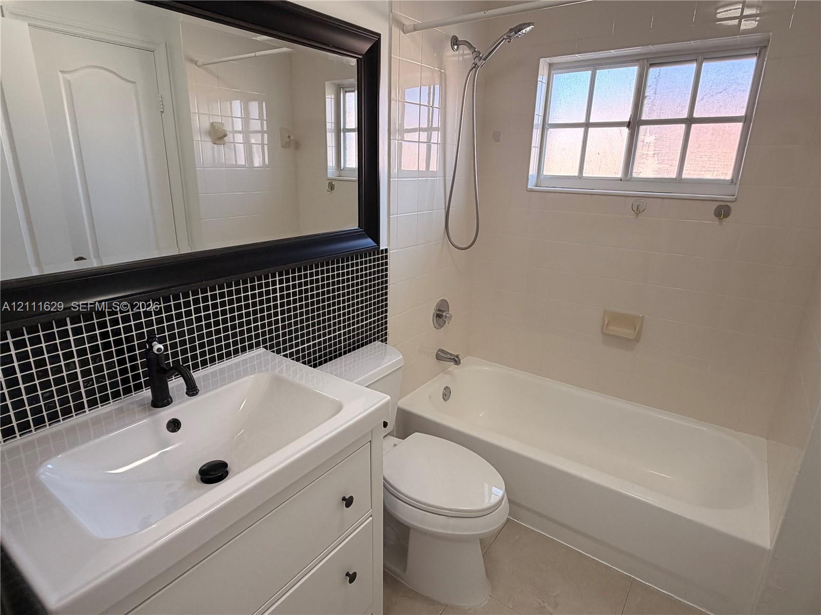 2425 W 76th Street 204 Property Photo 8