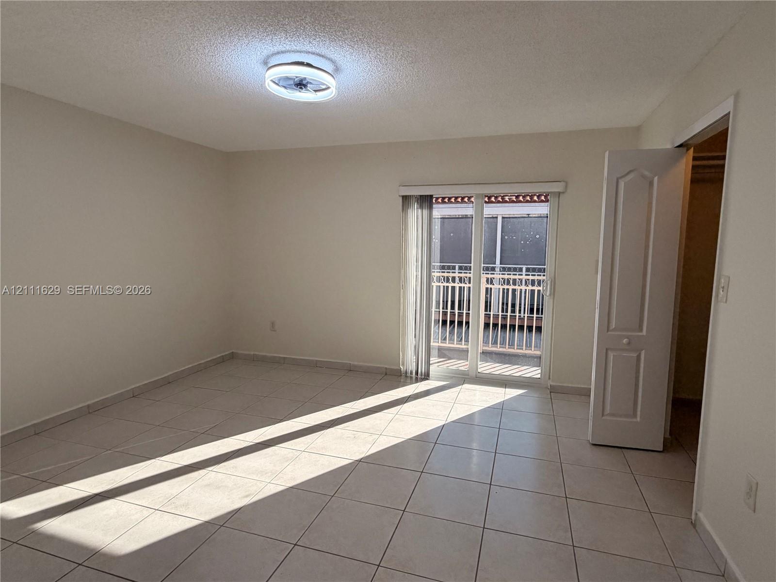 2425 W 76th Street 204 Property Photo 11