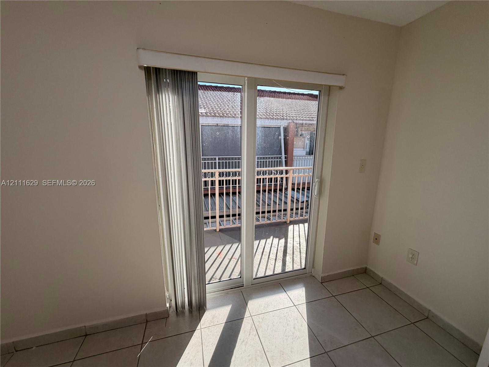 2425 W 76th Street 204 Property Photo 14