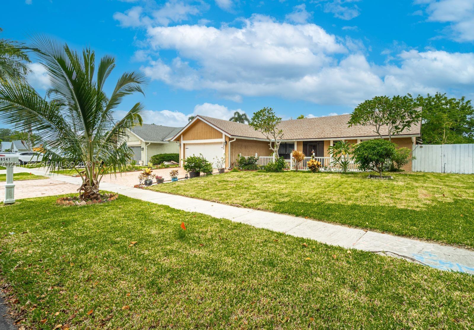8541 Nw 51st Court Property Photo 4