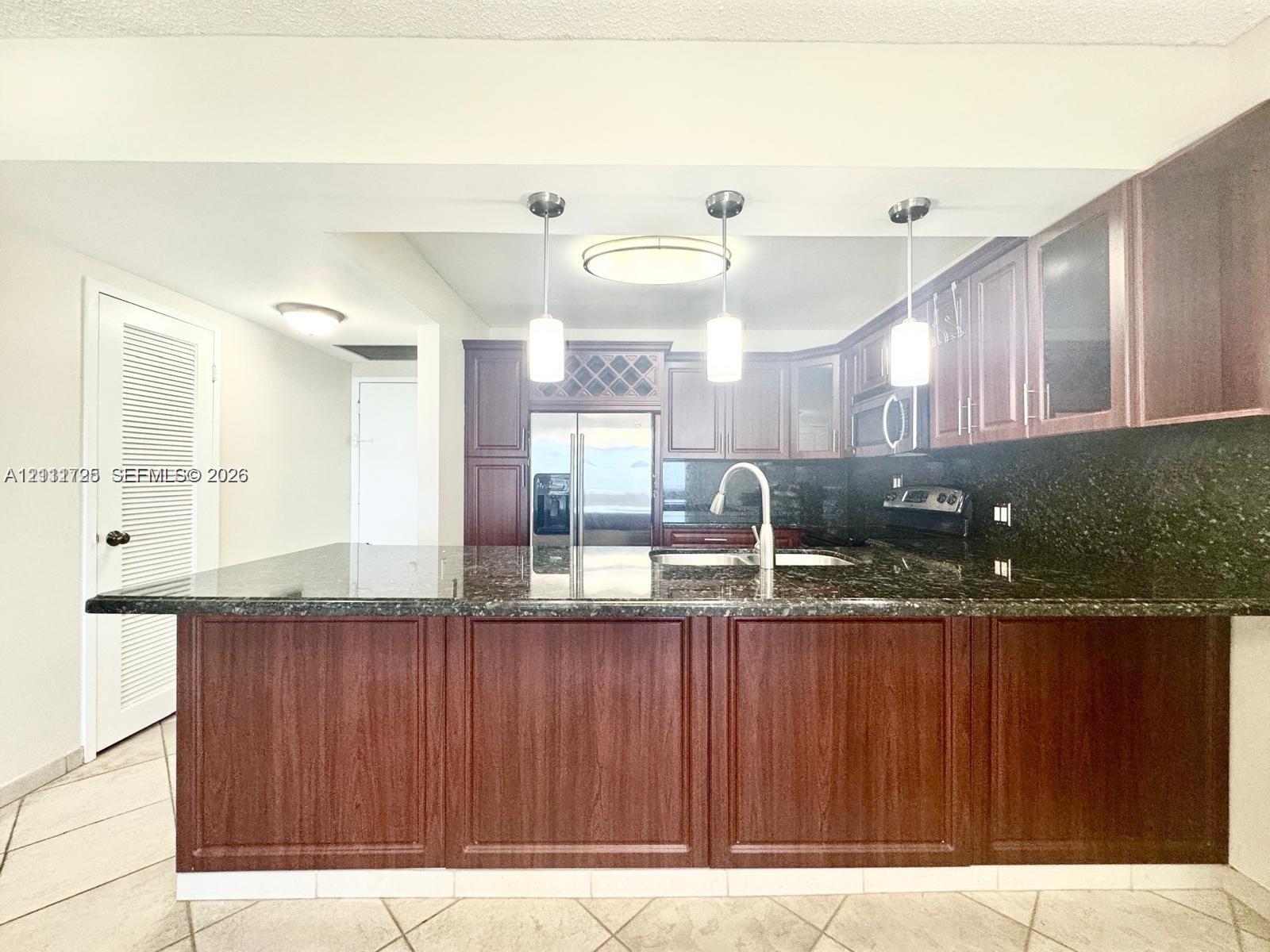3725 S Ocean Drive 508 Property Photo 1