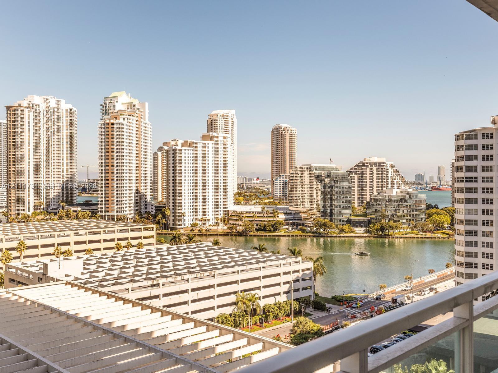 950 Brickell Bay Drive 1404 Property Photo 1