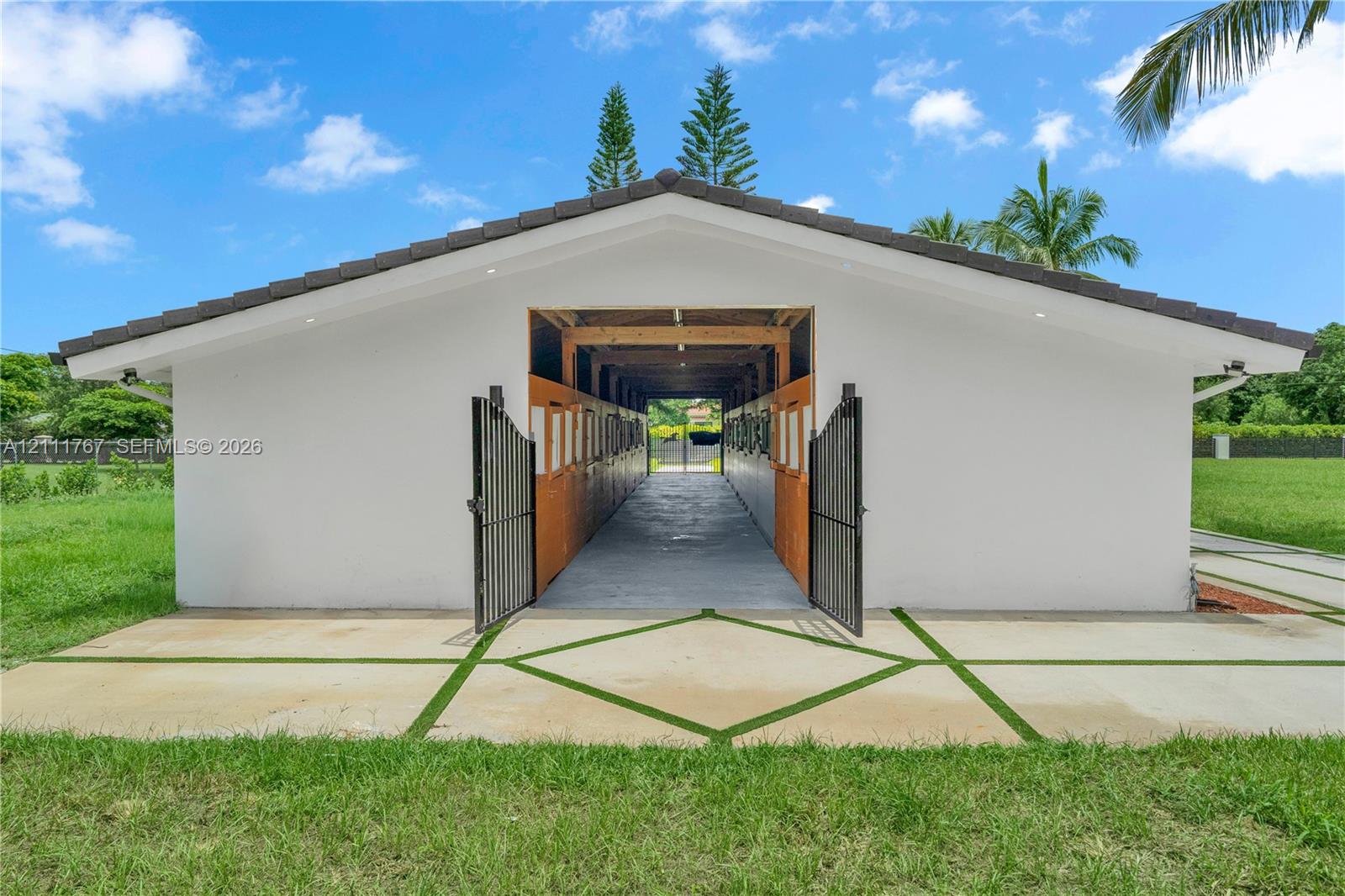 17640 Sw 52nd Court Property Photo 70
