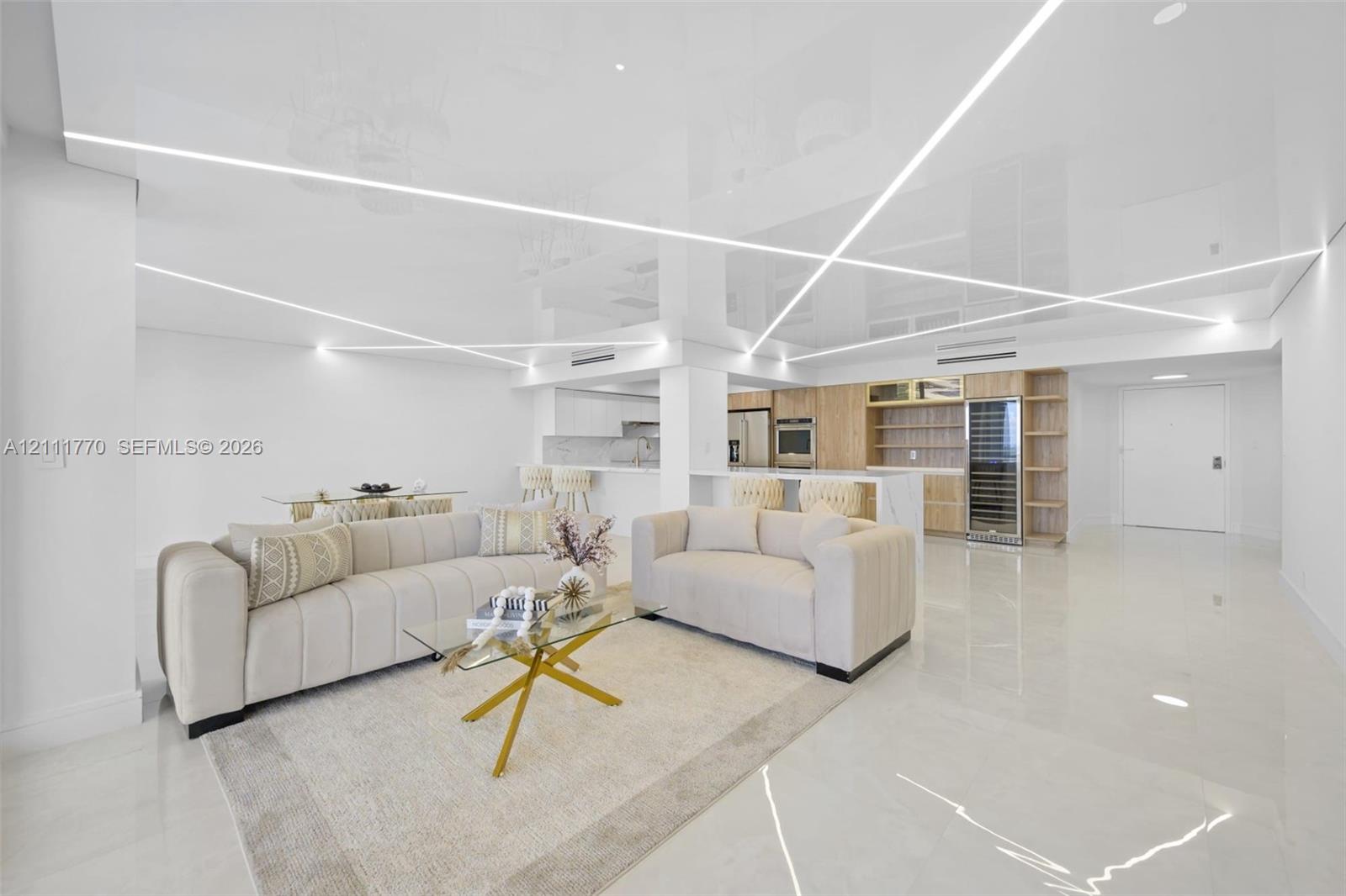 2200 S Ocean Lane 2204 Property Photo 10