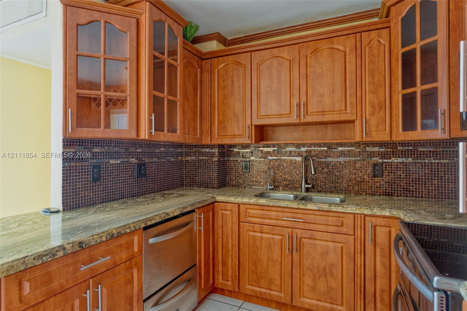 7441 Wayne Avenue 4h Property Photo 10
