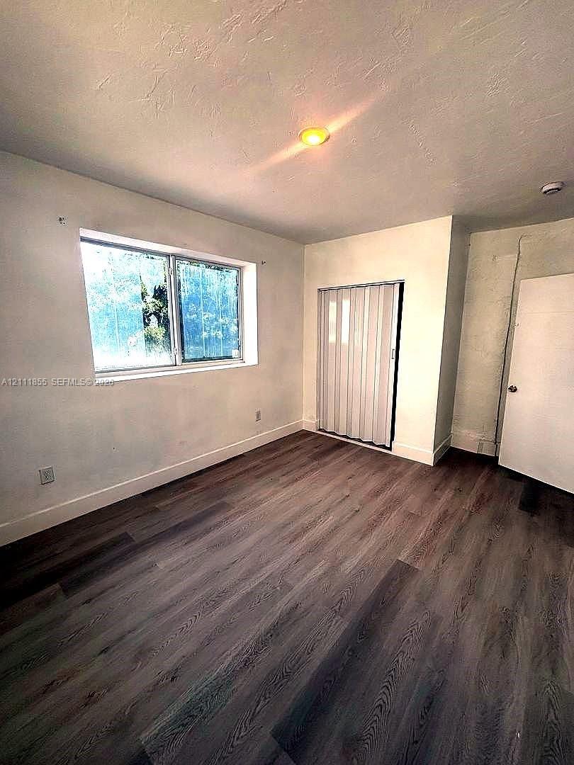 871 Sw 3rd Street 22 Property Photo 4