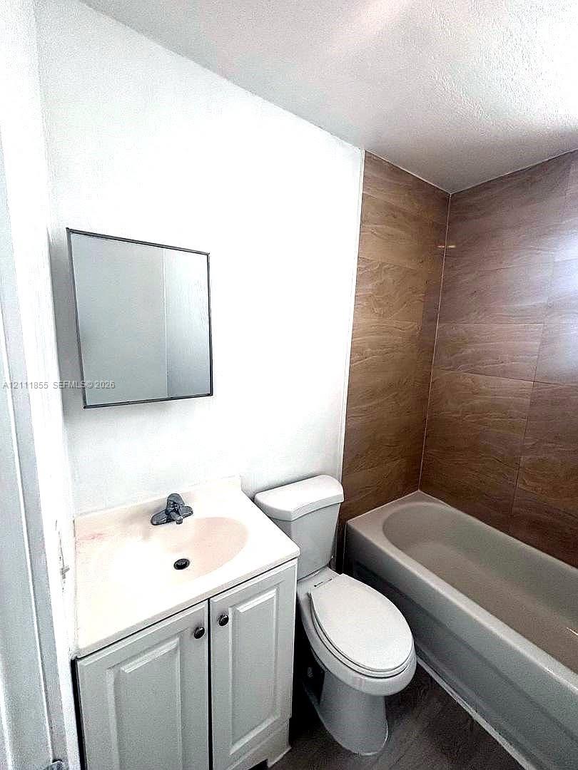 871 Sw 3rd Street 22 Property Photo 5