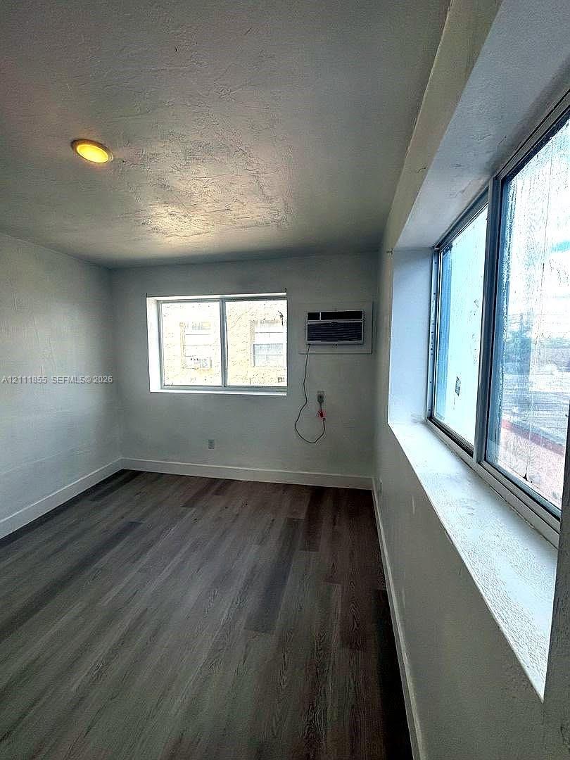 871 Sw 3rd Street 22 Property Photo 7