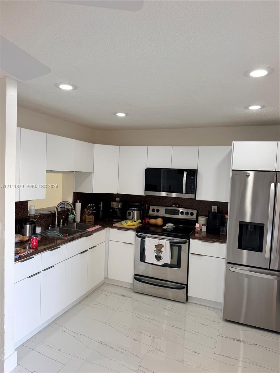 13771 Sw 84th Street G Property Photo 7