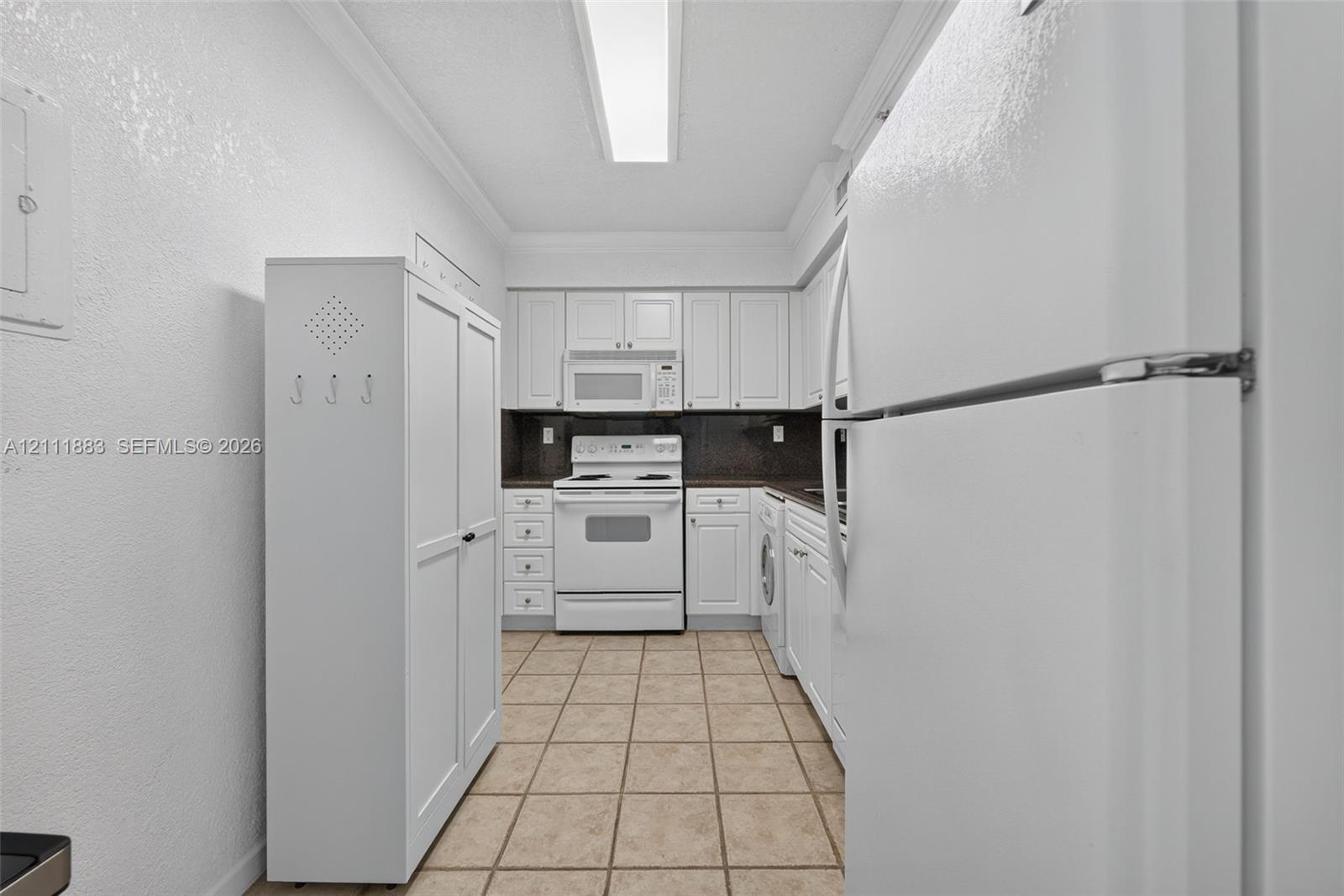 2501 S Ocean Drive 1407 Property Photo 8