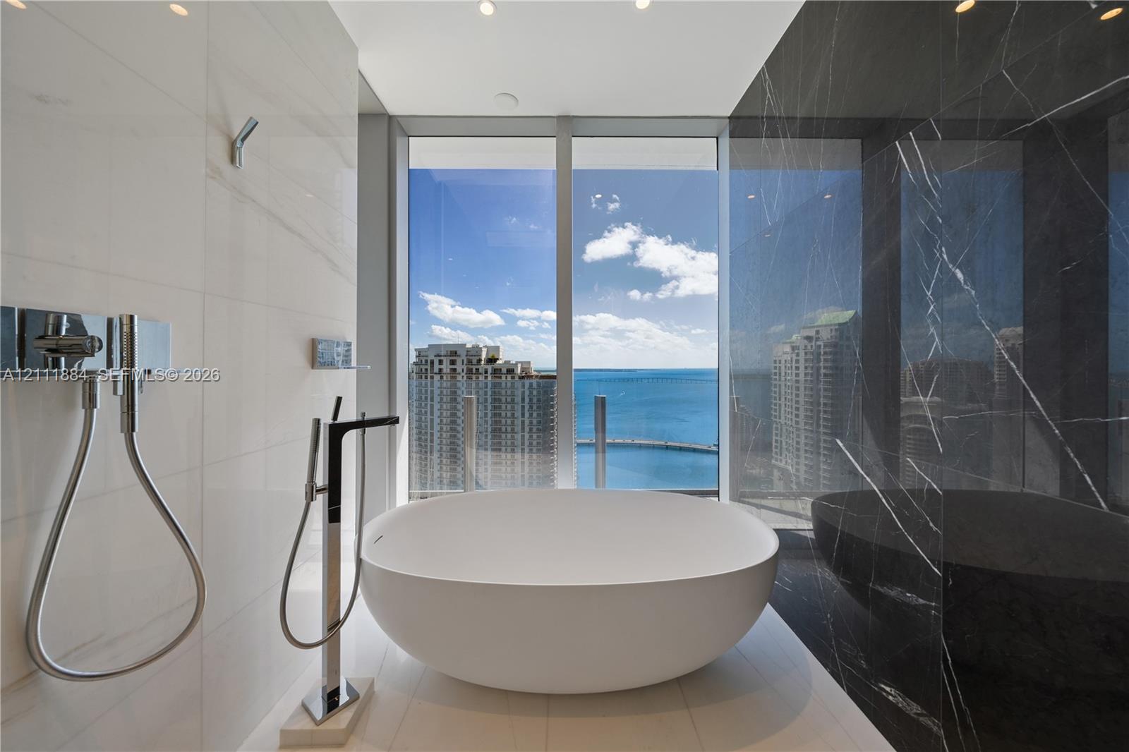300 Biscayne Boulevard Way 3501e Property Photo 35
