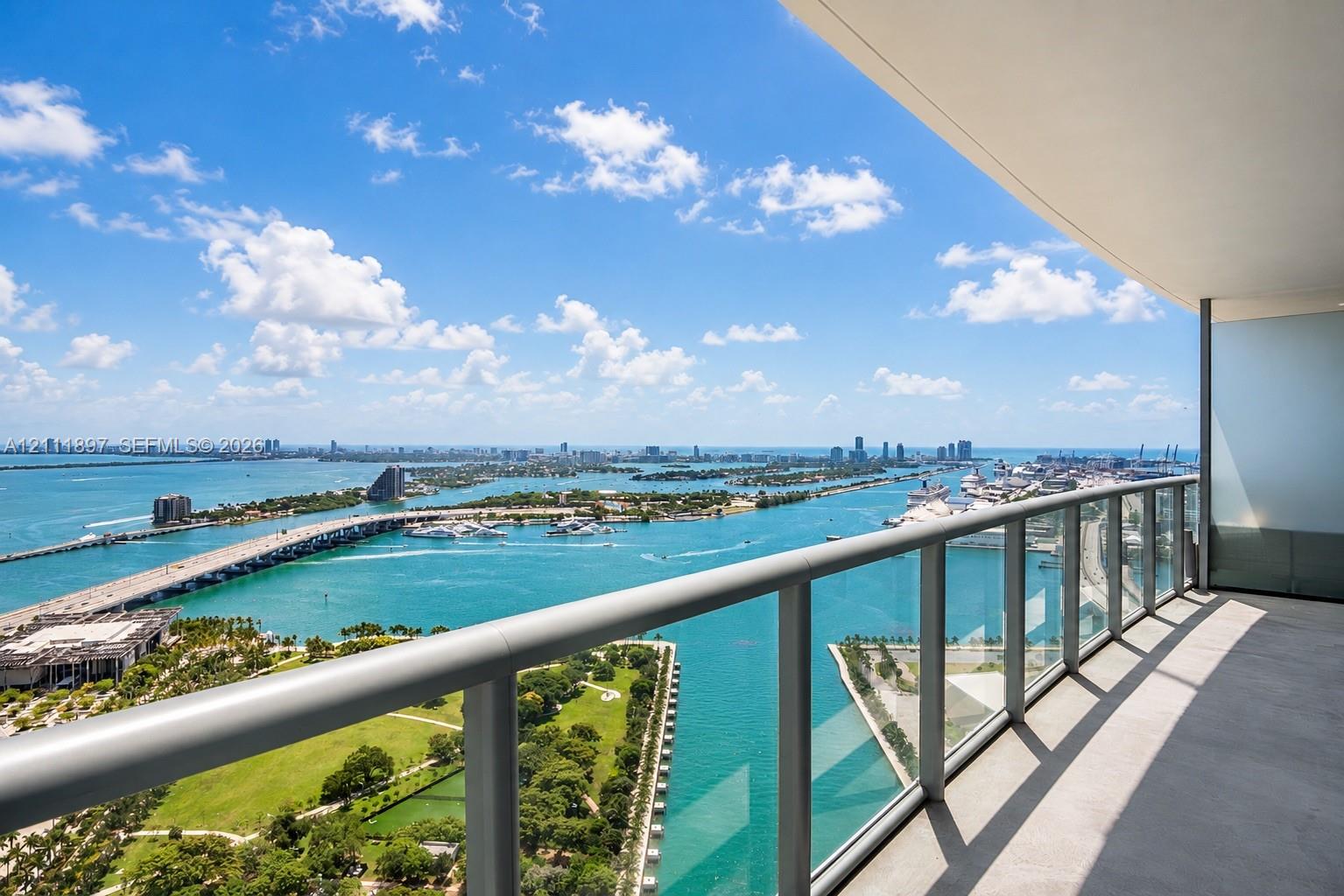 888 Biscayne Boulevard 4312 Property Photo 1