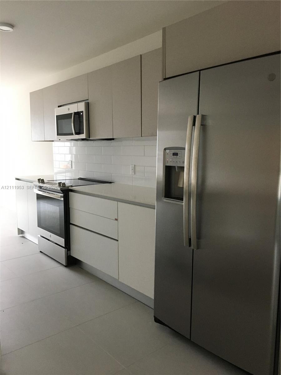 2535 Ne 193 Street 4104 Property Photo 6