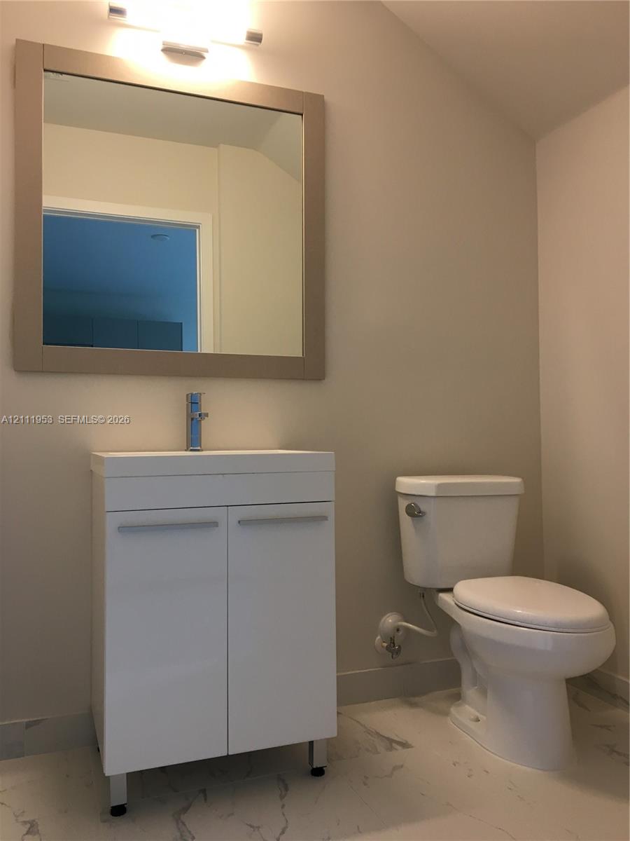 2535 Ne 193 Street 4104 Property Photo 17