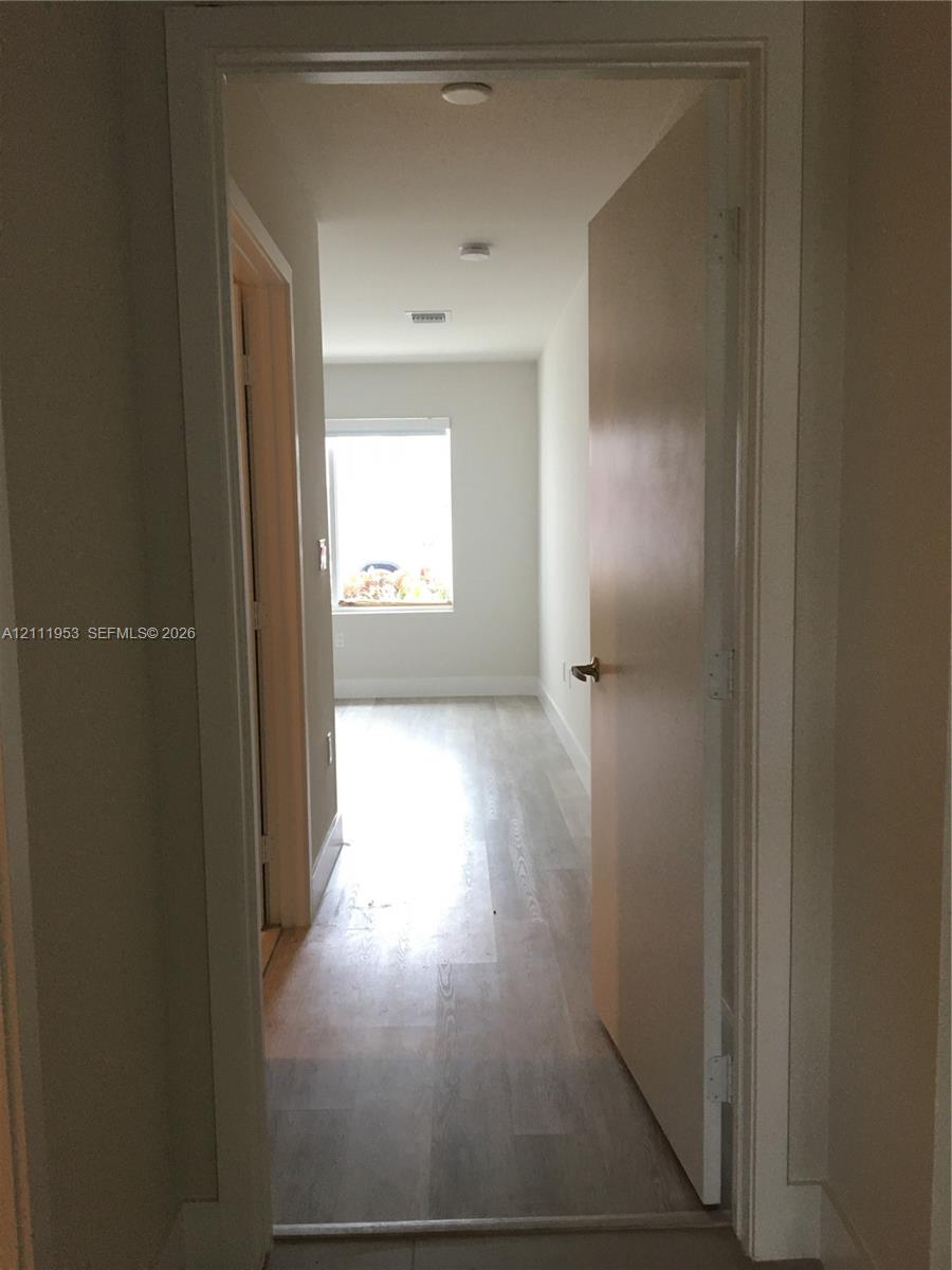 2535 Ne 193 Street 4104 Property Photo 18