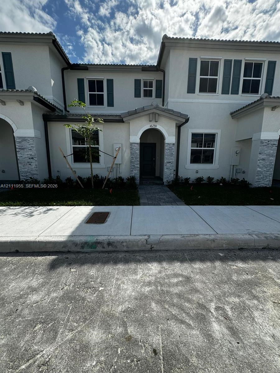 16270 SW 292nd Street Property Photo 1
