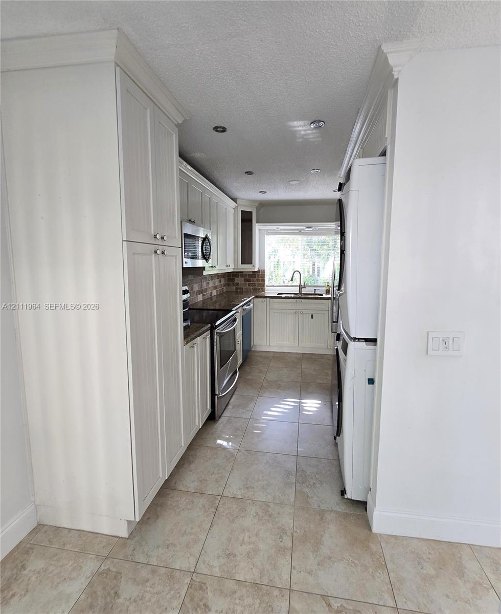 1528 Springside Terrace 1528 Property Photo 9
