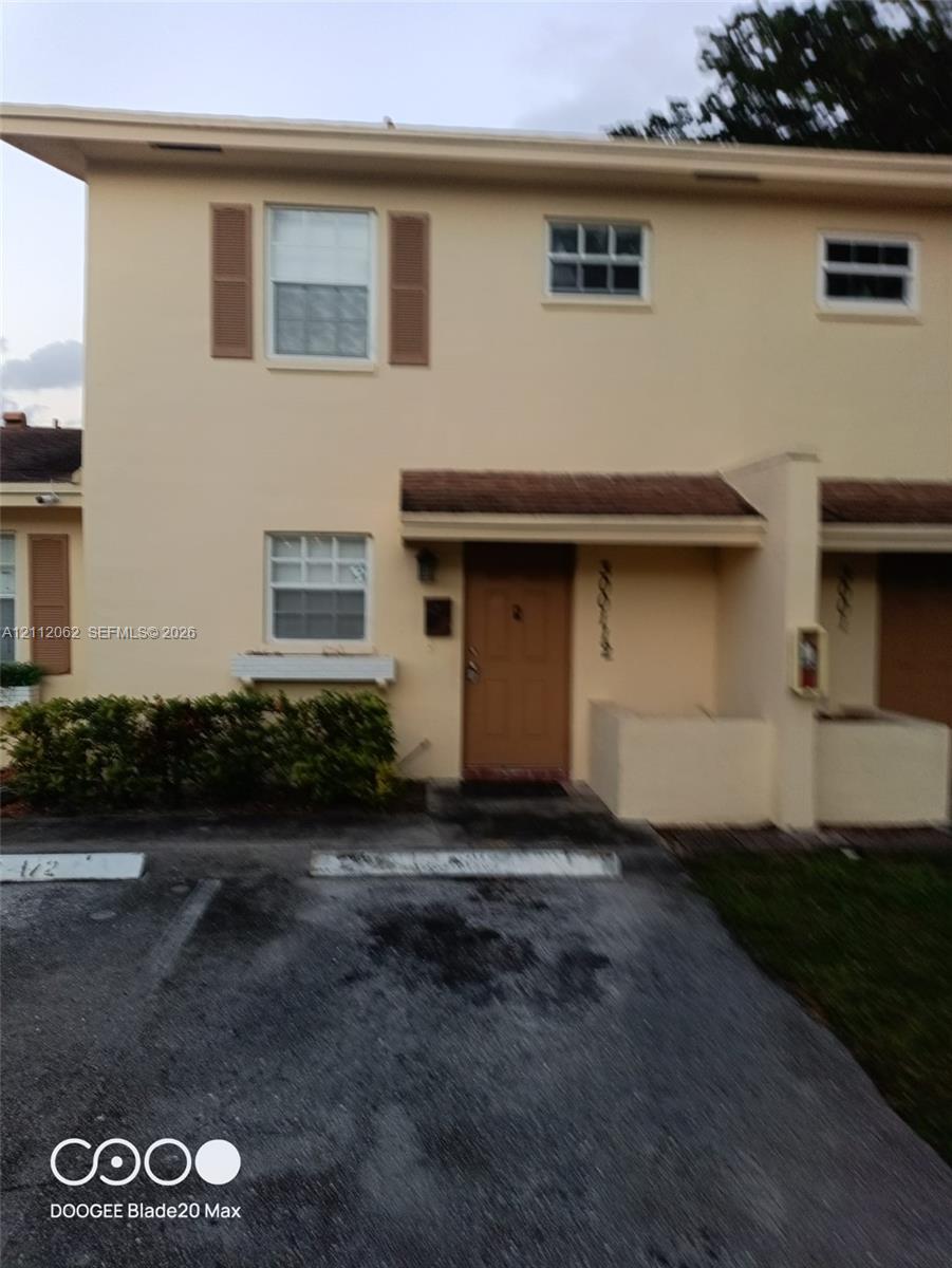 300112 Nw 68th Street 9g Property Photo 1