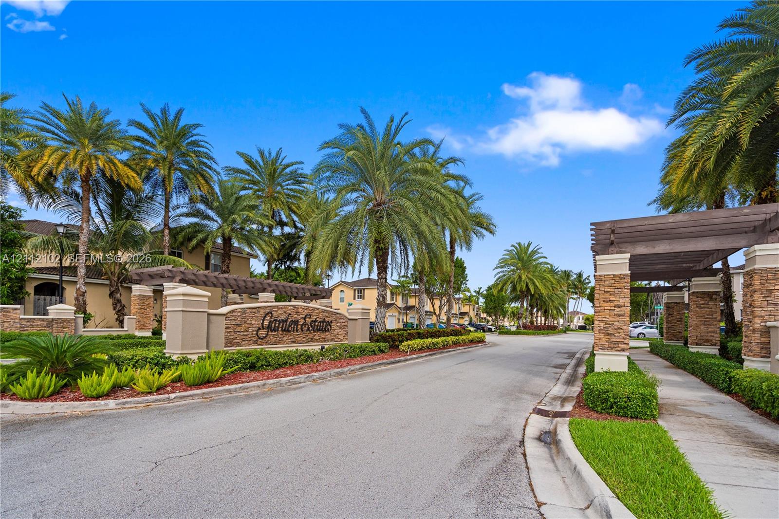 11735 SW 154th Court Property Photo 1