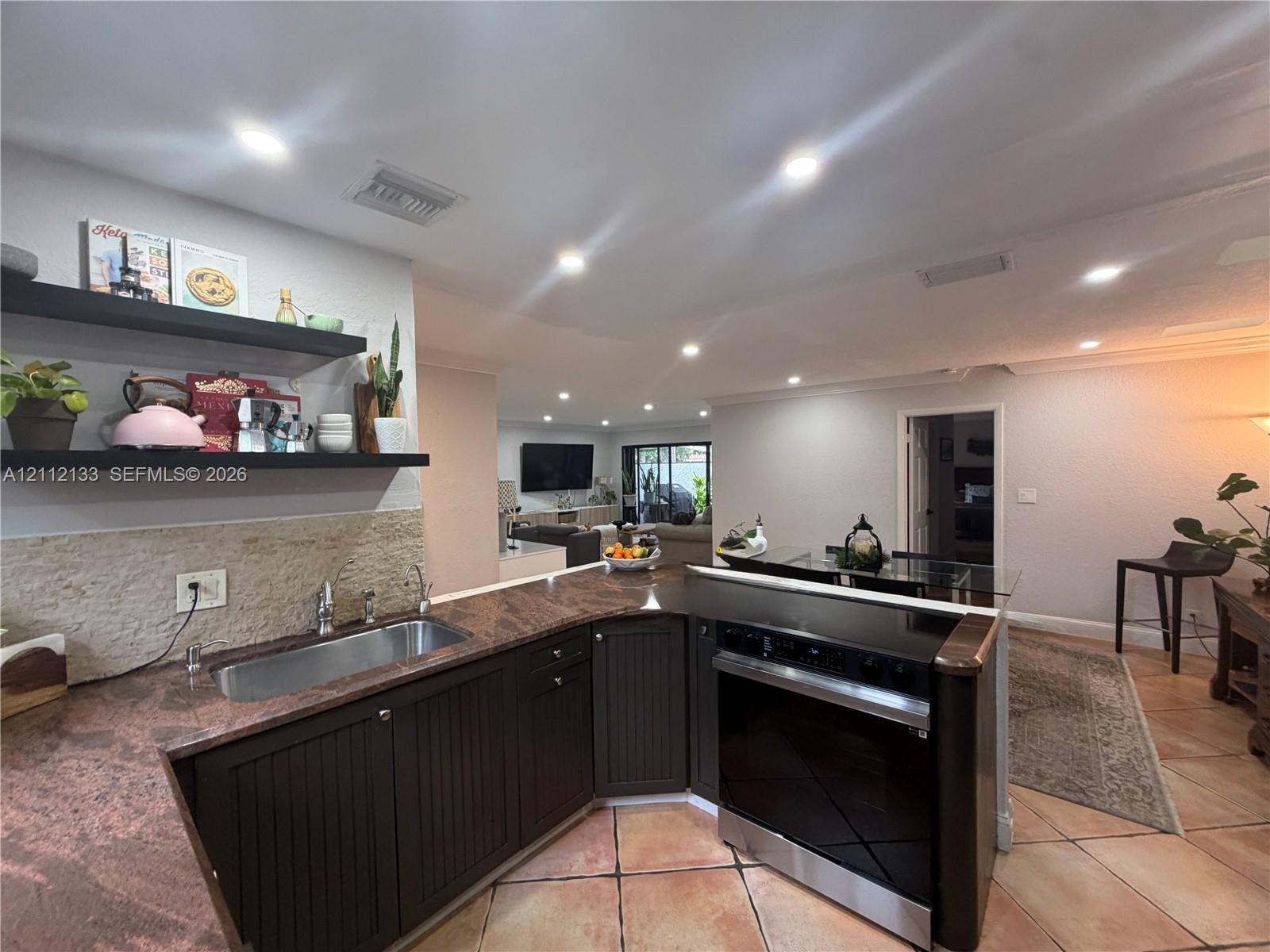 407 Bonnie Brae Way 22 Property Photo 11
