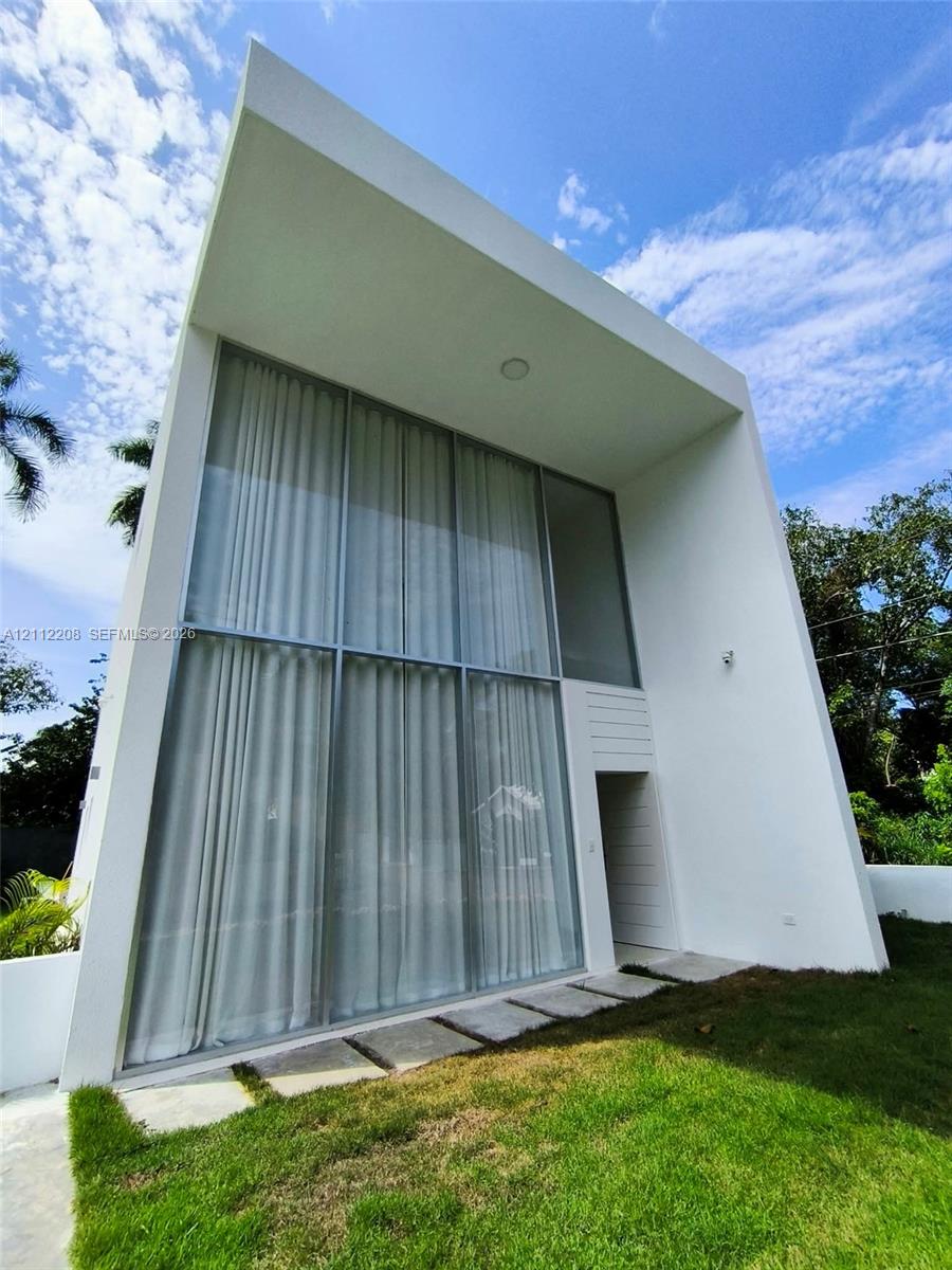A12112208 Property Photo 5