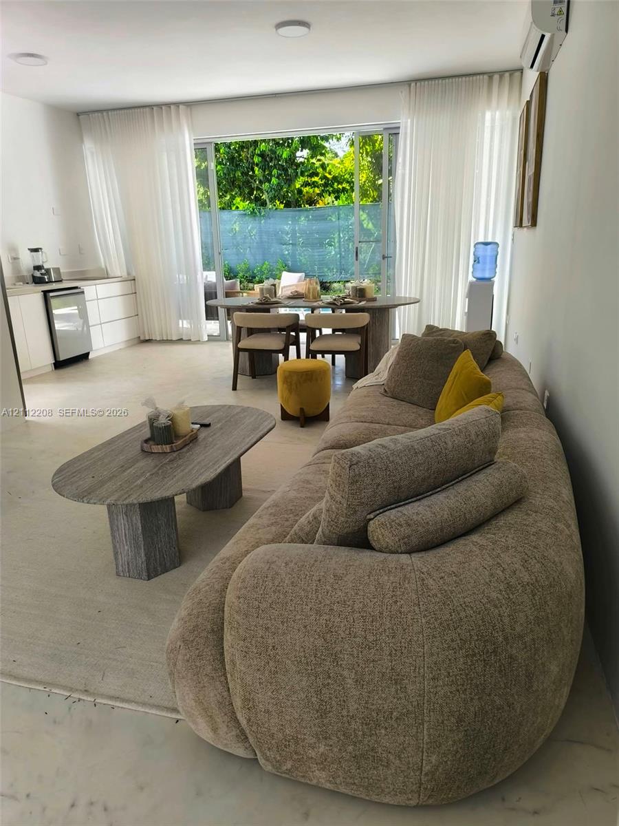 A12112208 Property Photo 19