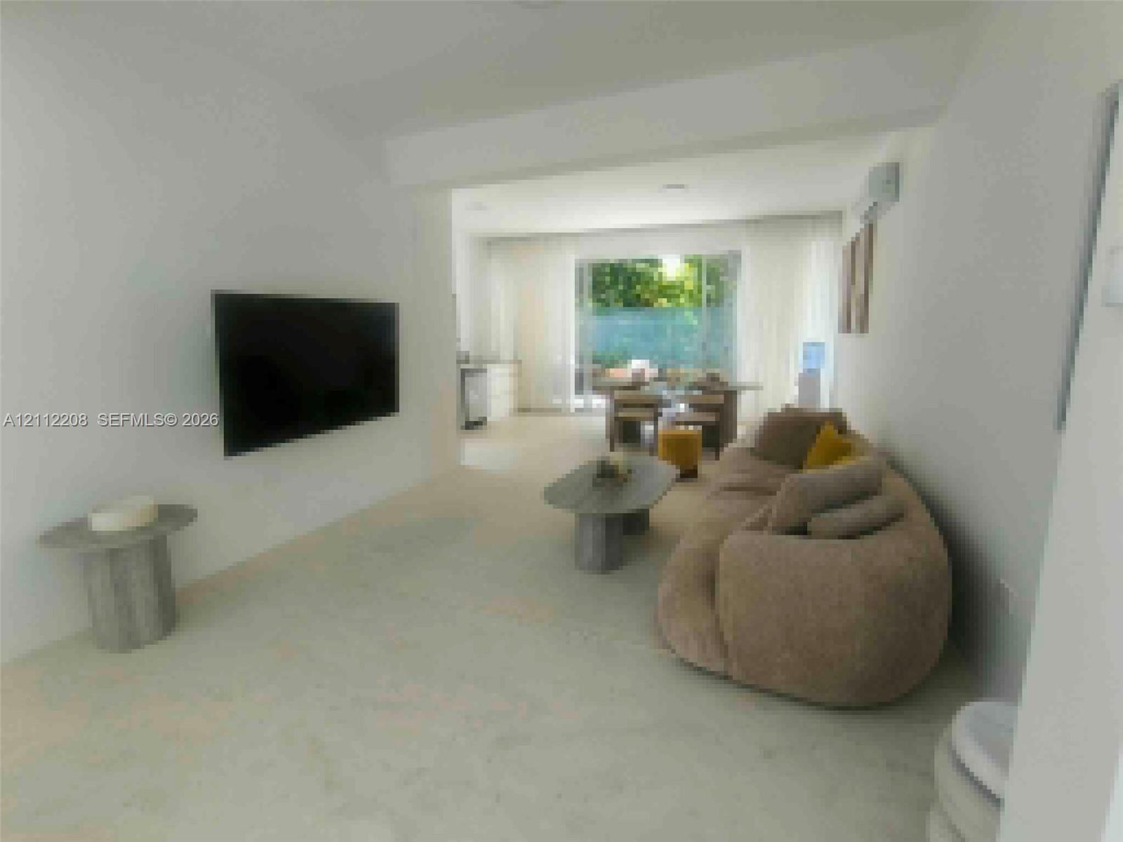 A12112208 Property Photo 22