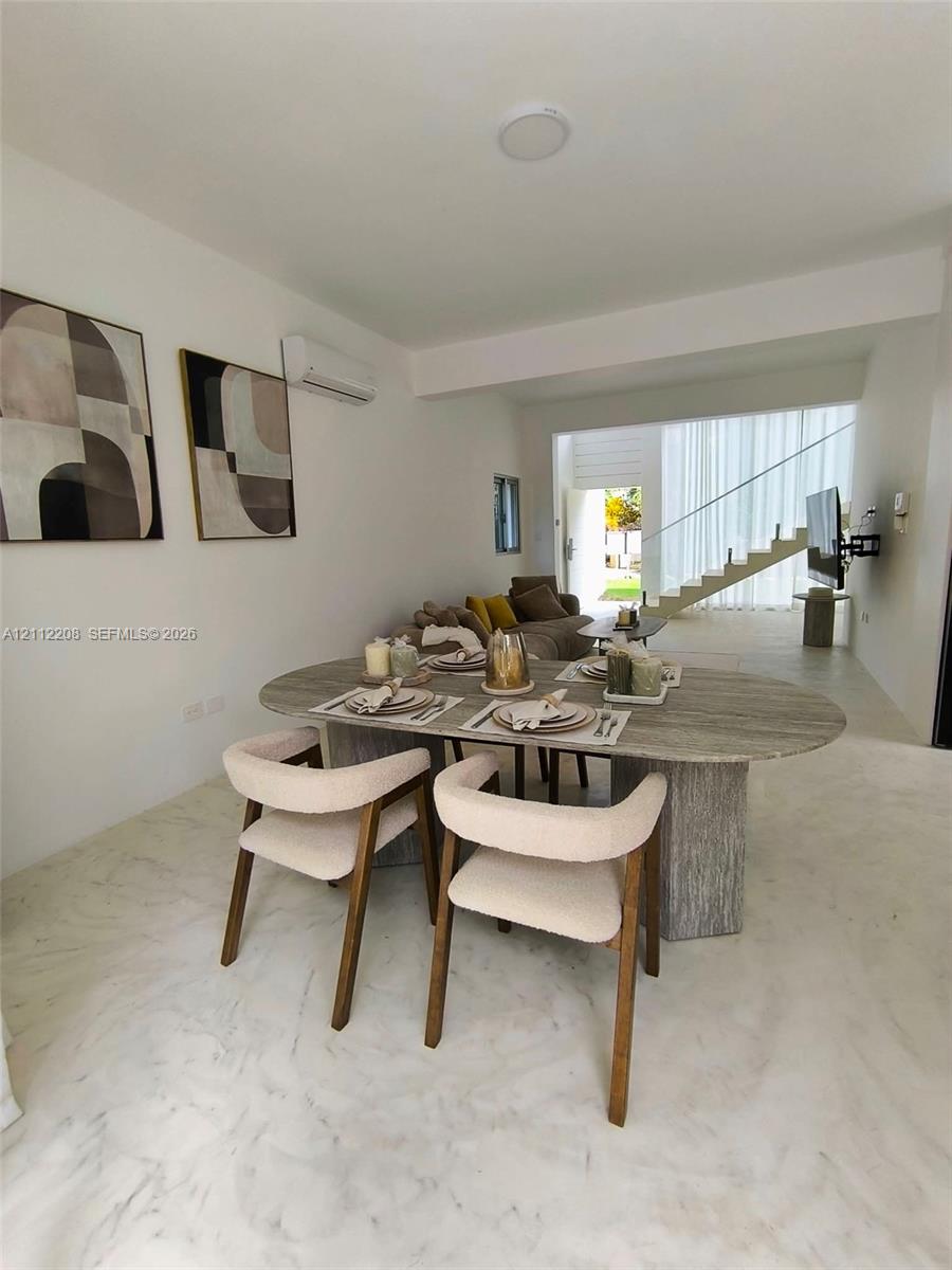 A12112208 Property Photo 24