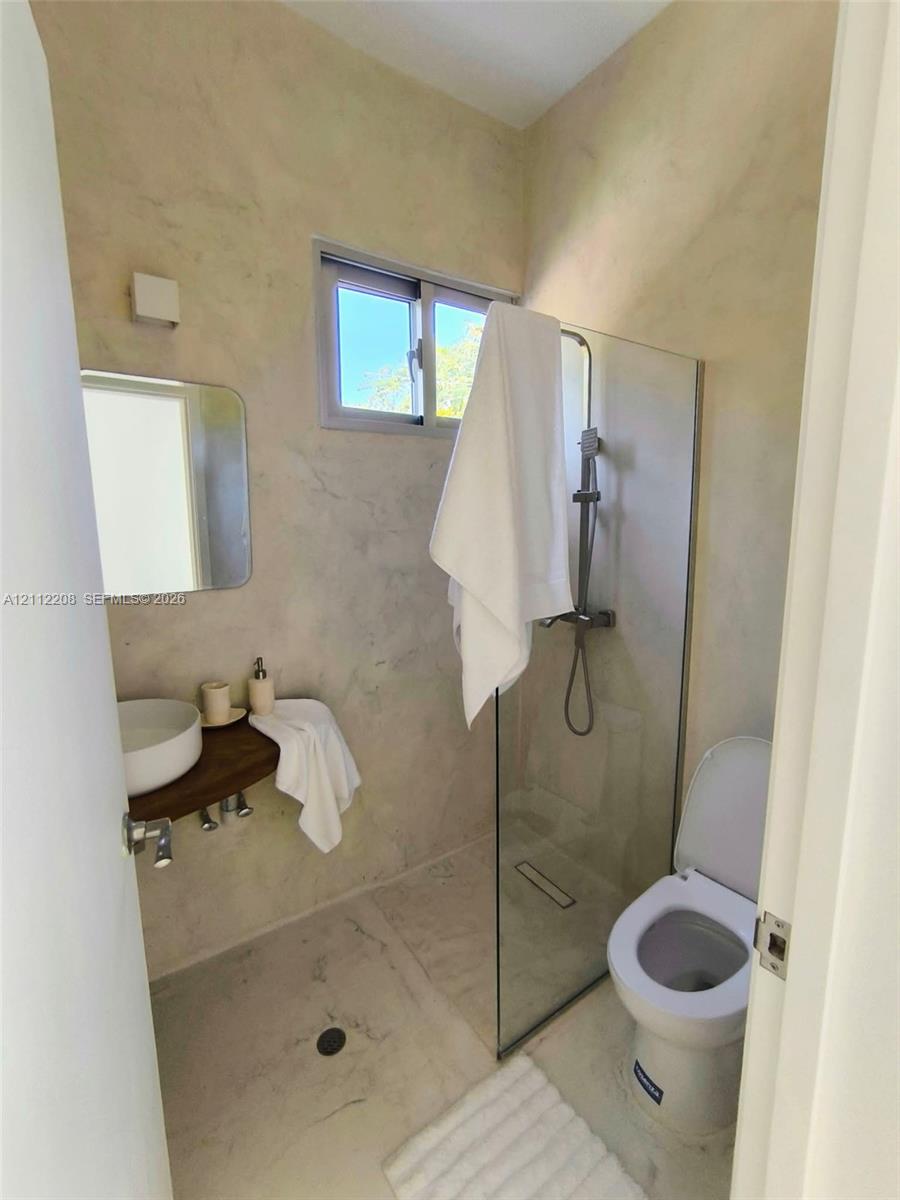 A12112208 Property Photo 35