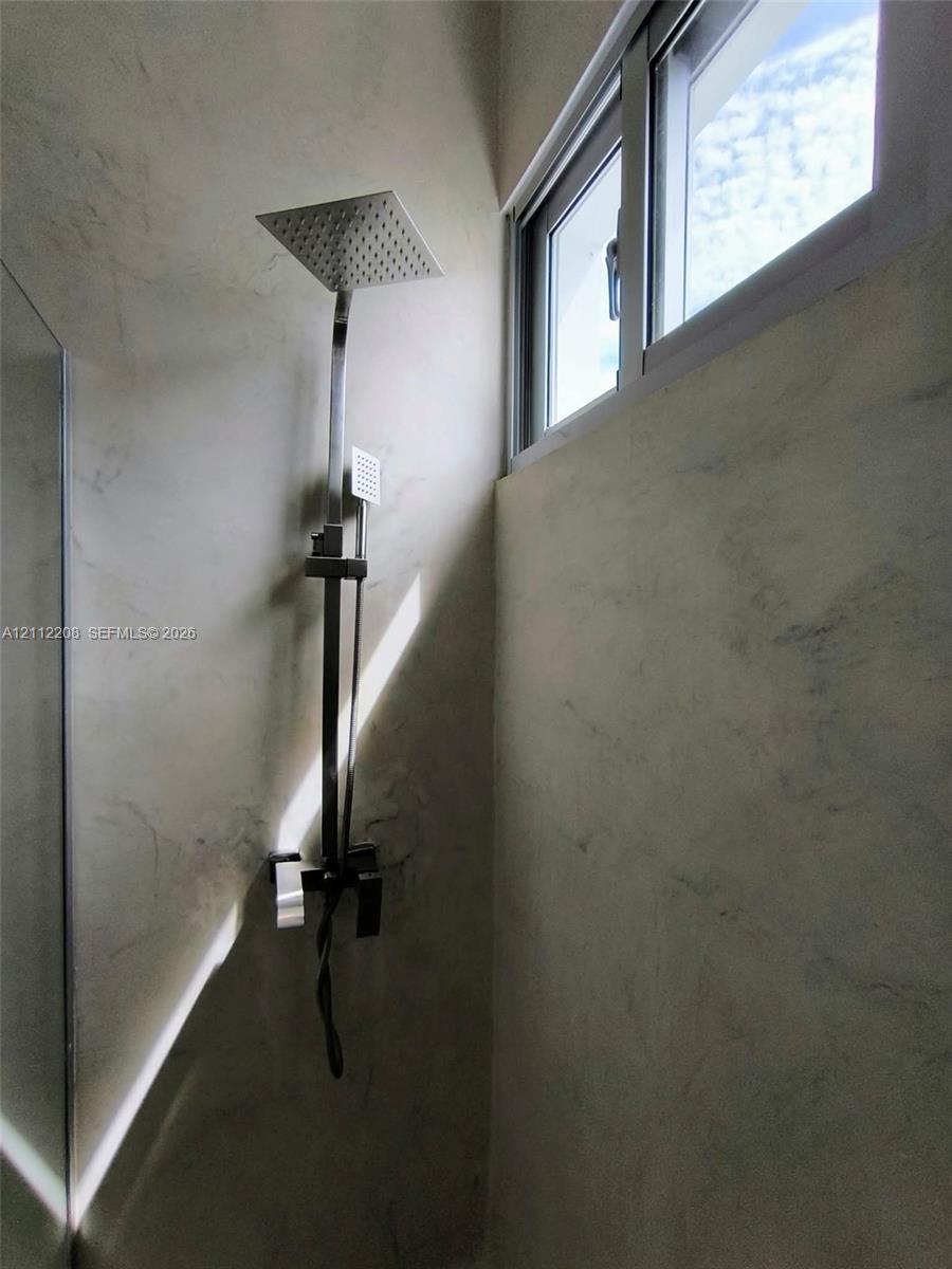 A12112208 Property Photo 38