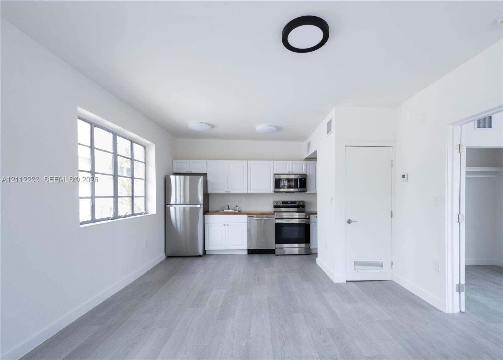 423 Ne 71st Street 3 Property Photo 1