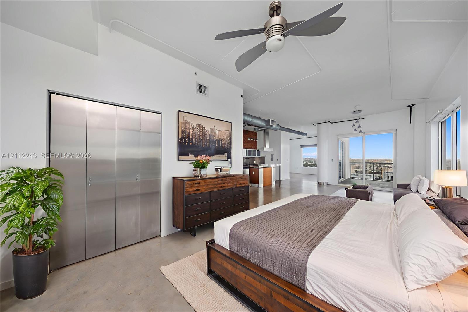 10 S River Drive Phi15 Property Photo 2