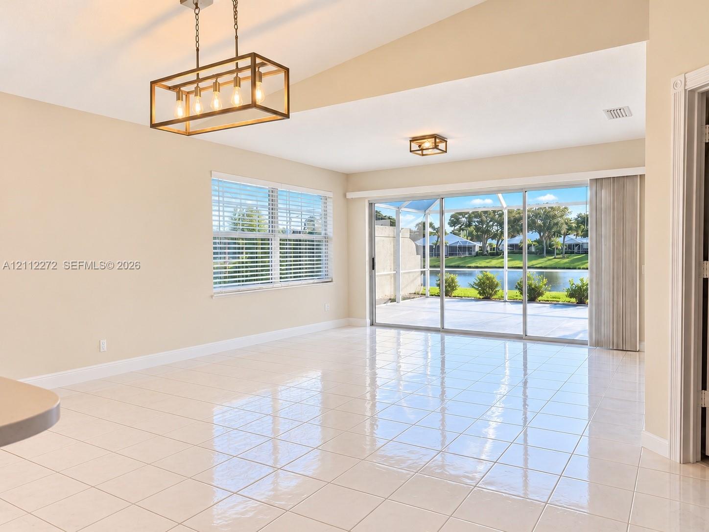 1648 Sw Waterfall Boulevard Property Photo 3
