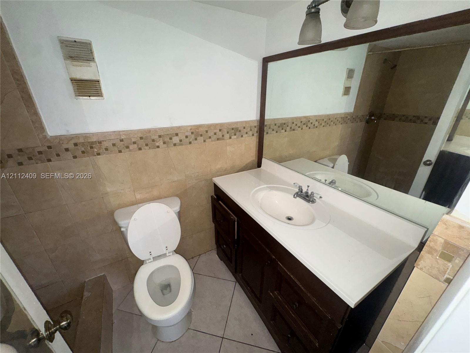 8740 N Sherman Circle 406 Property Photo 7