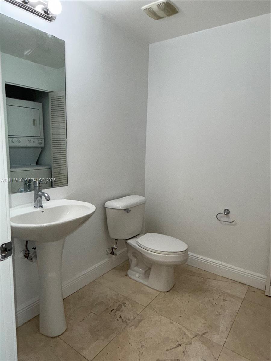 888 Biscayne Boulevard 2302 Property Photo 7