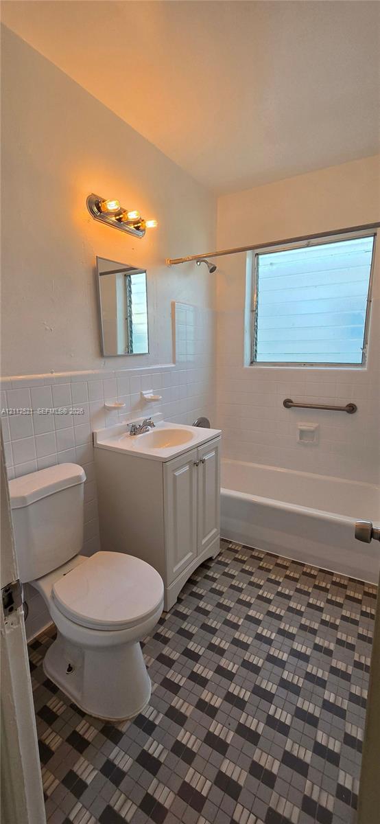 725 83rd Street 3 Property Photo 7