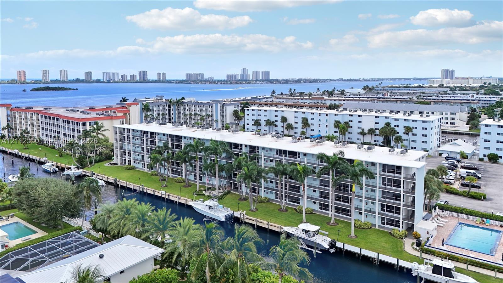 109 Paradise Harbour Boulevard 406 Property Photo 24